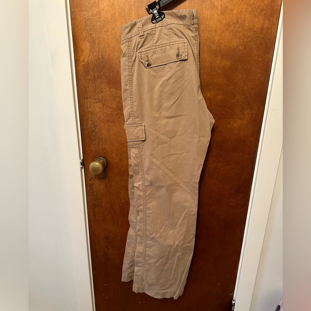 Size 12 Old Navy low rise cargo pants